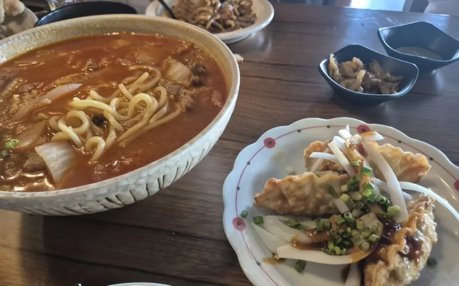 Ganjajang and jjamppong placed together on the table