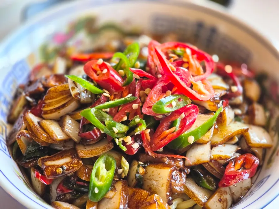 Tangsuyuk pork loin cuka hitam yang digoreng garing