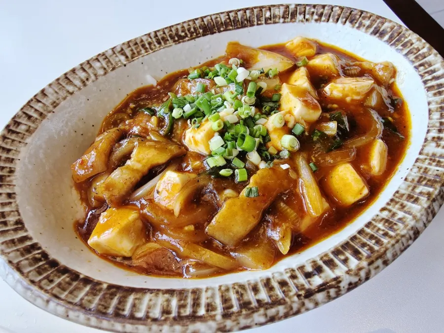 Crispy fried tangsuyuk and sauce