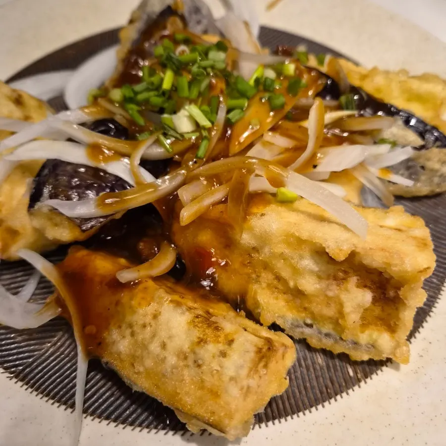 Plate of crispy-looking eohyang gaji