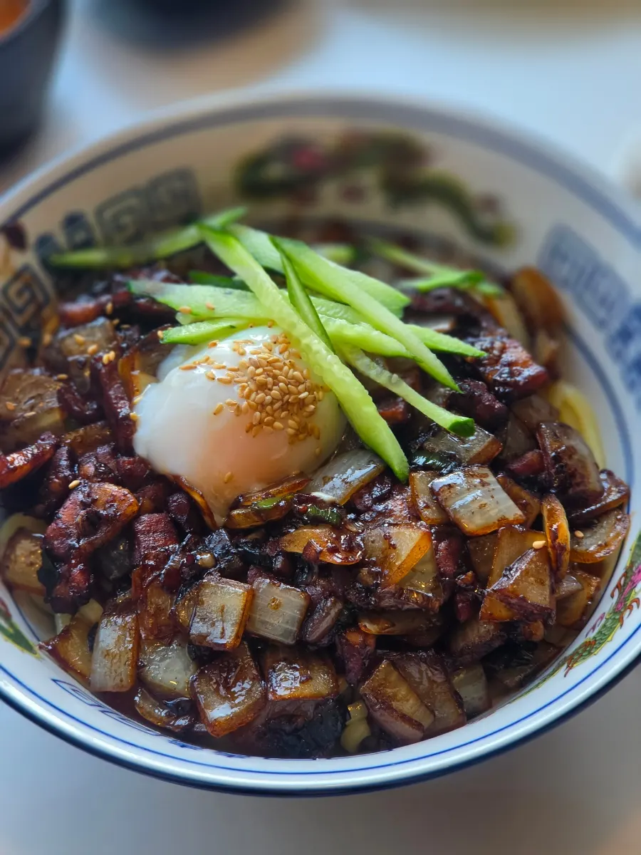 고추잡채와 함께 나온 꽃빵 4개
