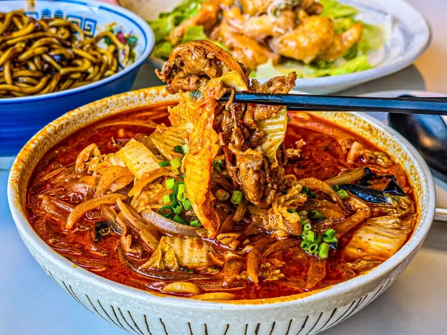 Woo-samgyeop beef jjamppong with rich broth