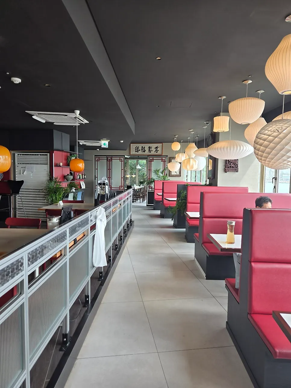 Lối vào và đường đi thang máy của Bueokgan Chinese Marine City Branch