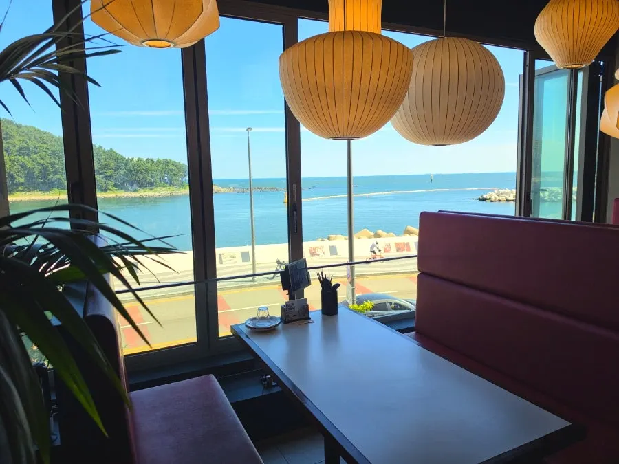 Window ocean view at Bueokgan Chinese in Marine City