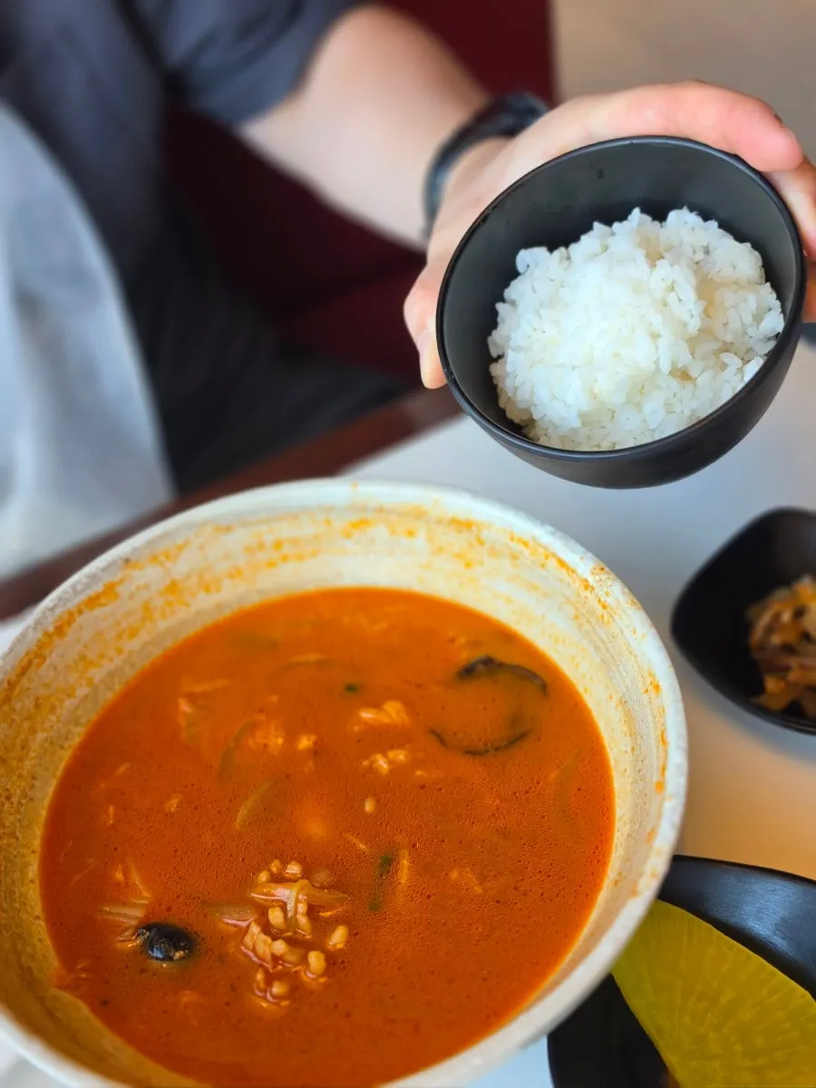Rice mixed into the leftover jjamppong broth