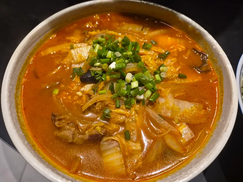 A bowl of beef brisket jjamppong