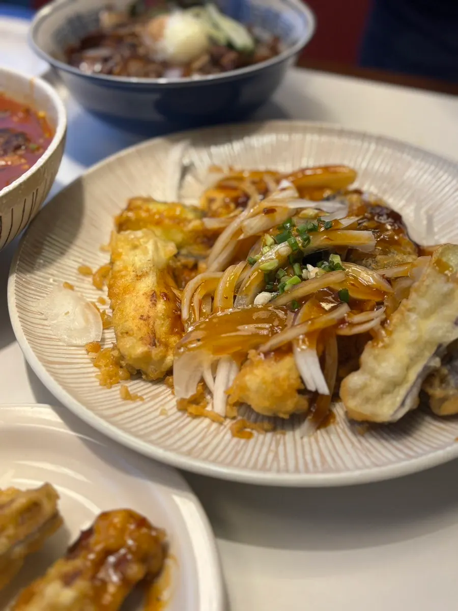 Jjamppong with beef brisket and vegetables