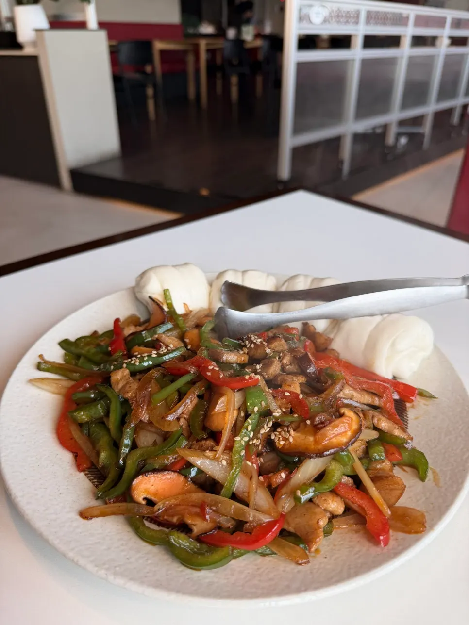 Paihuanggua with onions