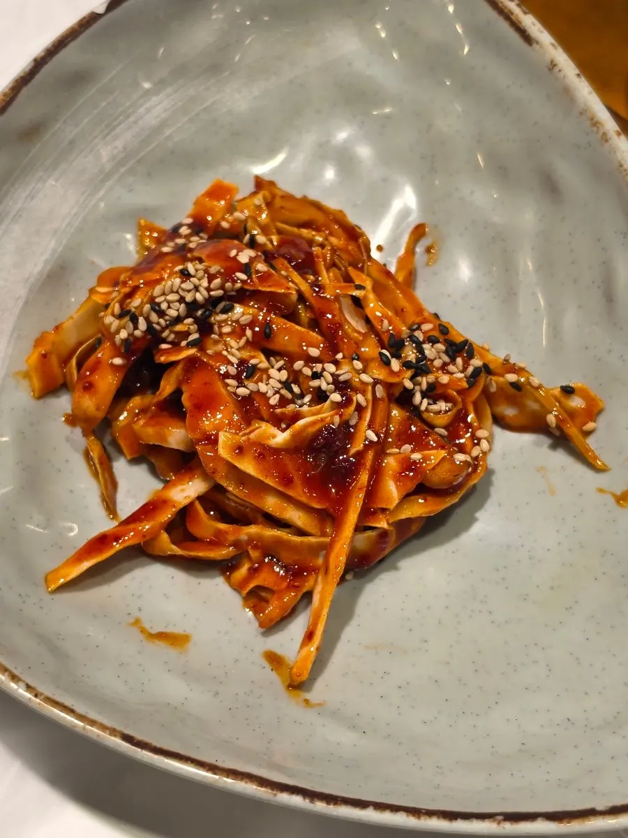 Wrap vegetables served with the grilled bulgogi set meal