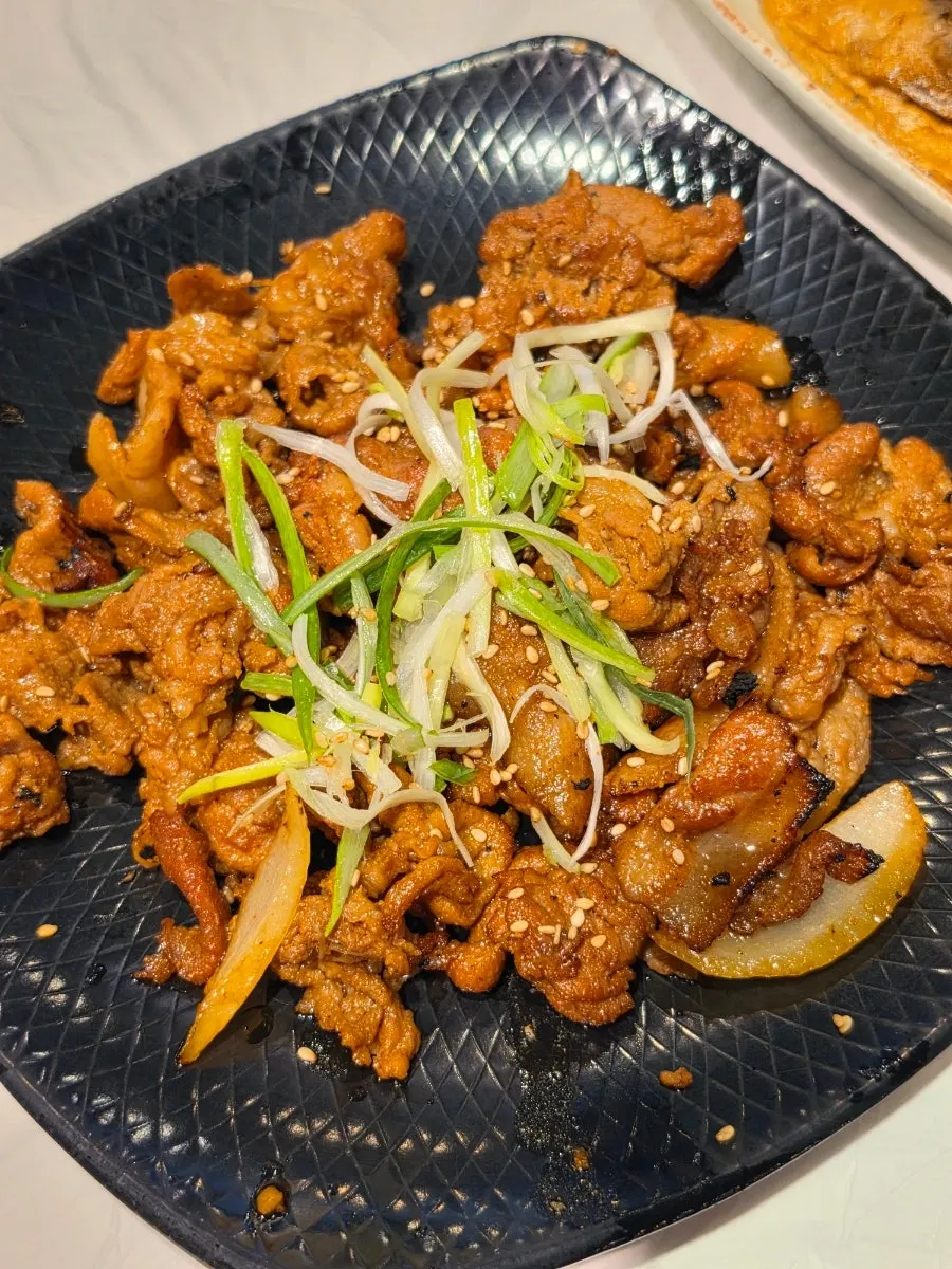 Spicy cabbage-squid salad