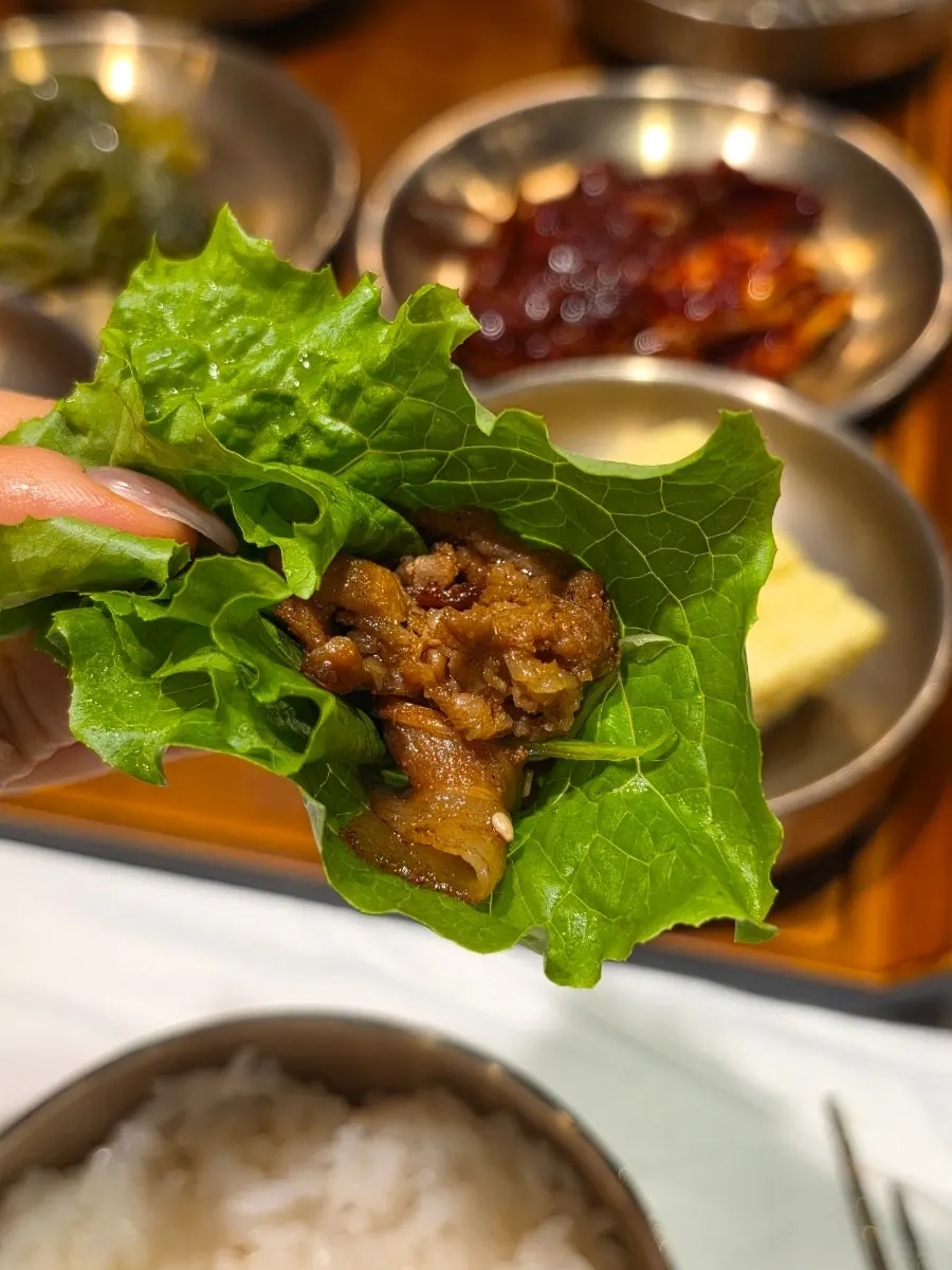 The completed Yun Sikdang set meal with doenjang stew added