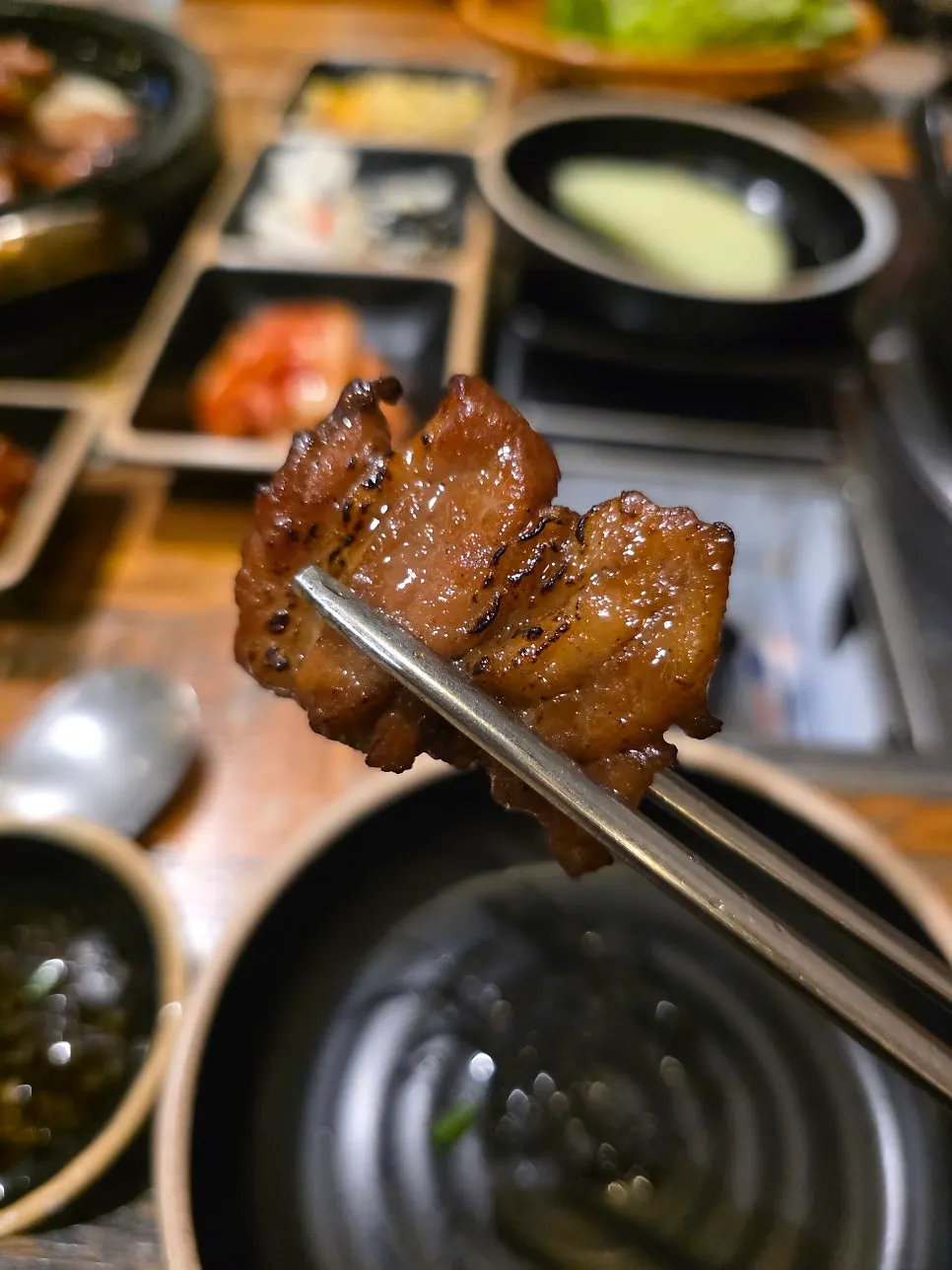 달짝지근한 양념이 밴 석갈비 살코기