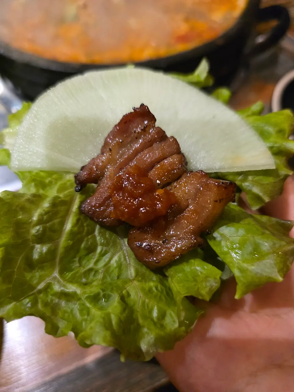 곱창전골과 석갈비를 함께 차린 상