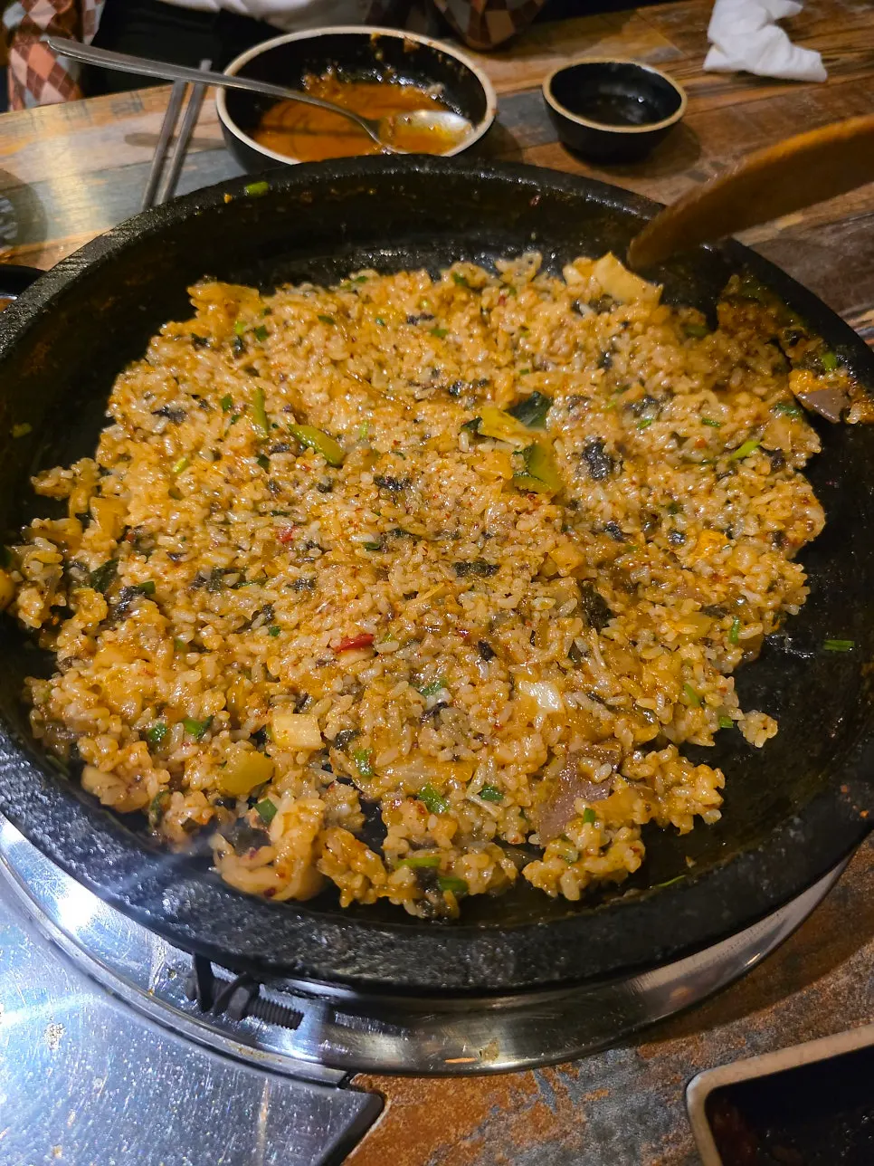 곱창 국물에 볶아낸 후식 볶음밥