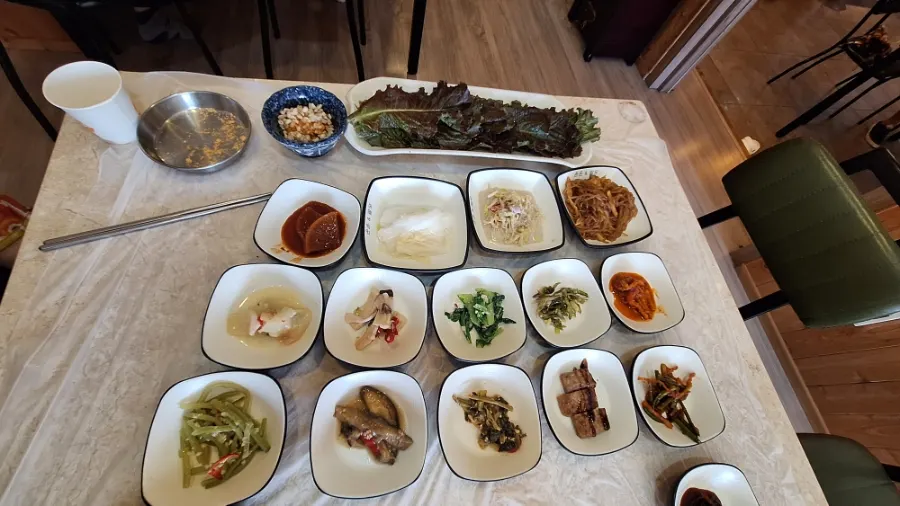 The first round of basic side dishes plated