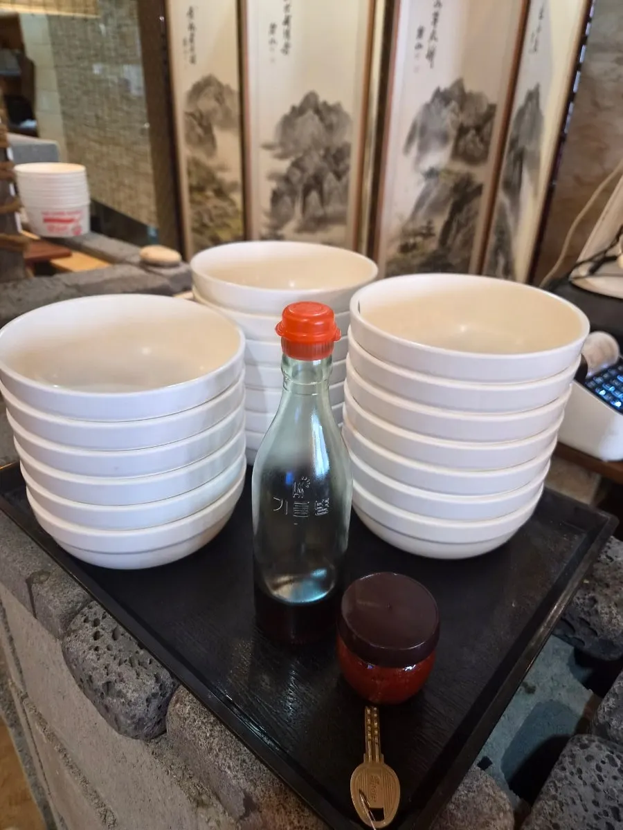 Small dishes of side dishes on the table