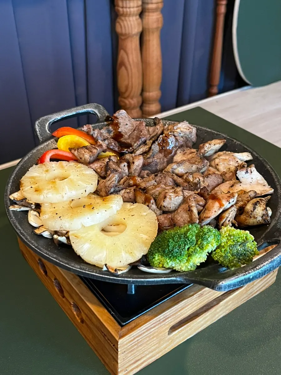 Charcoal-grilled special shashlik with roasted vegetables