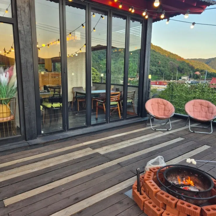 Seating well suited for dining with a dog