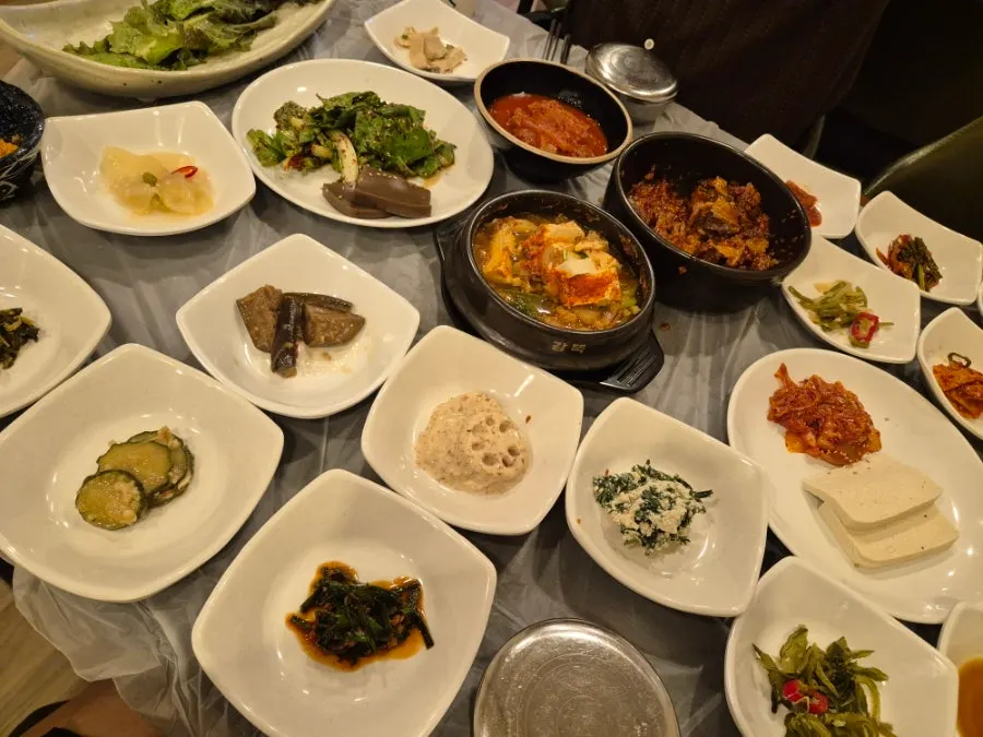 The ordered ssambap and braised beef ribs