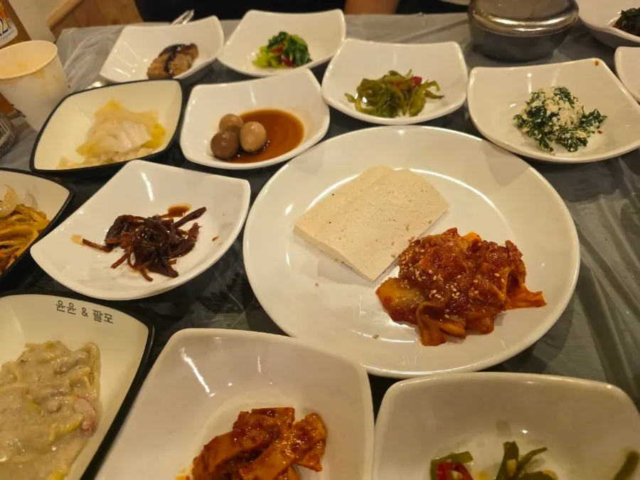 A hearty meal spread at Masan Ssamjangjip