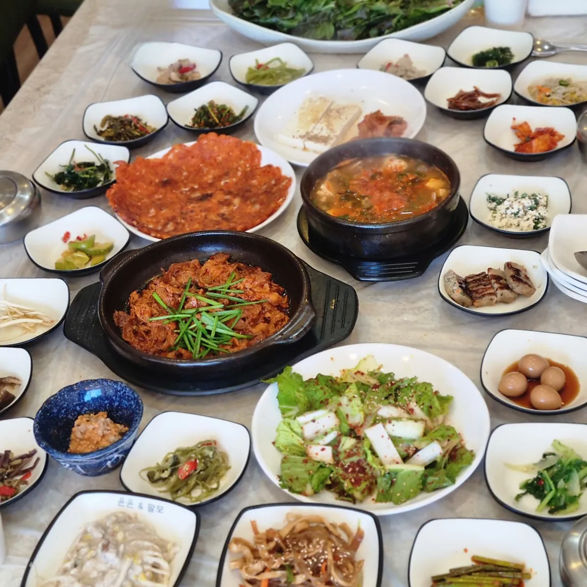 마산쌈장집 30첩 반상 한상차림