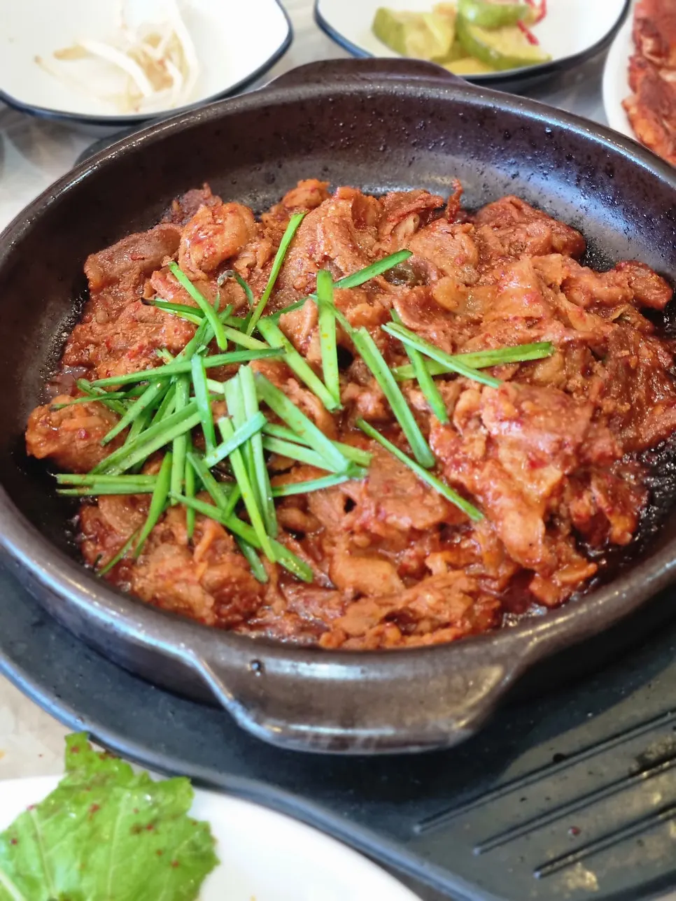 정식에 함께 나온 쌀밥과 반찬
