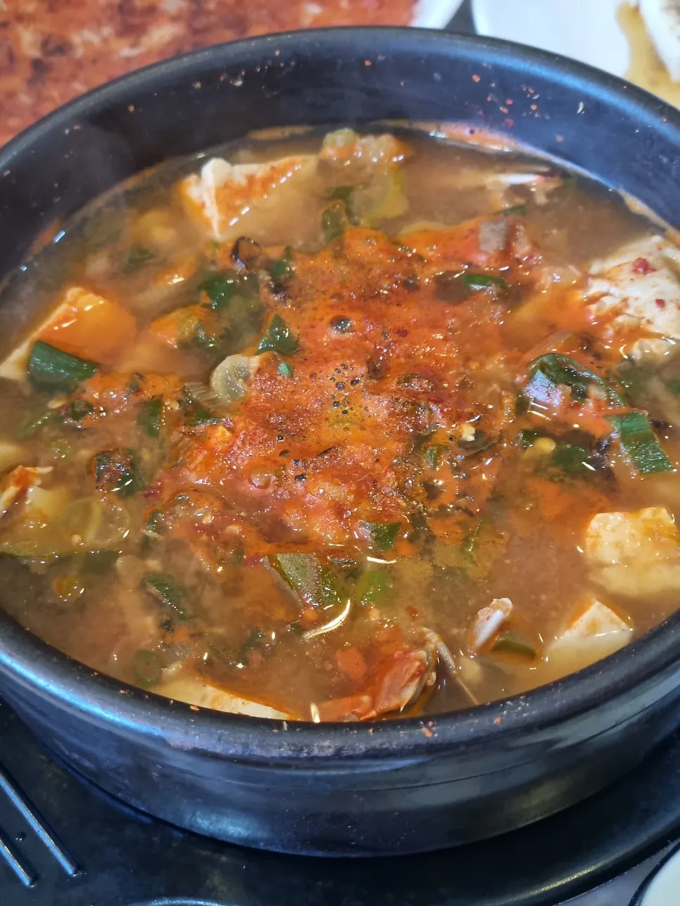 쌀밥에 올린 제육볶음