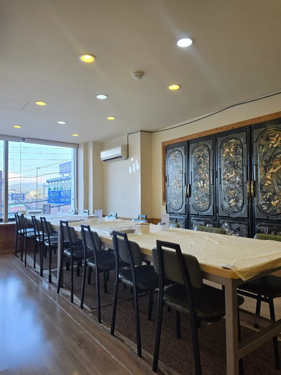 Room-style interior of Masan Ssamjangjip