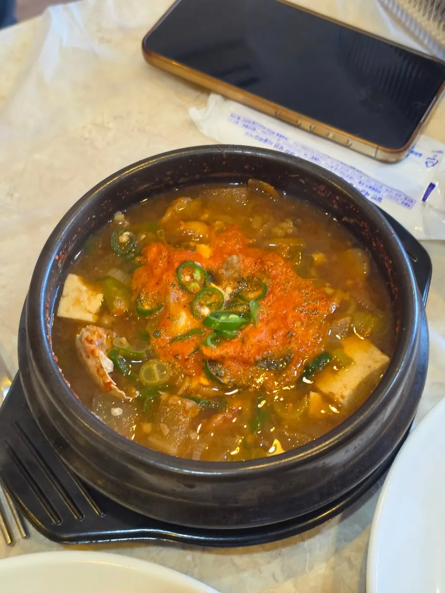 Sweet and spicy stir-fried pork