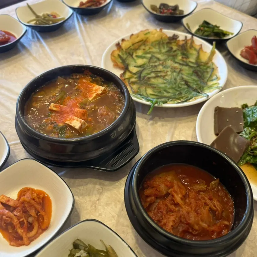 쌈밥정식과 함께 나온 김치찜