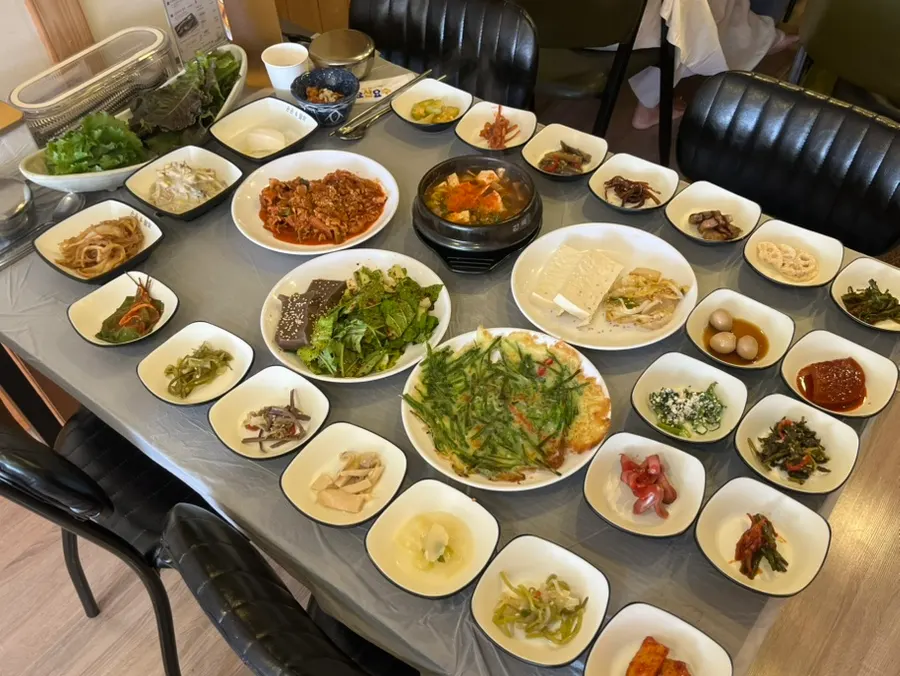 마산쌈장집 제육정식 한상 차림