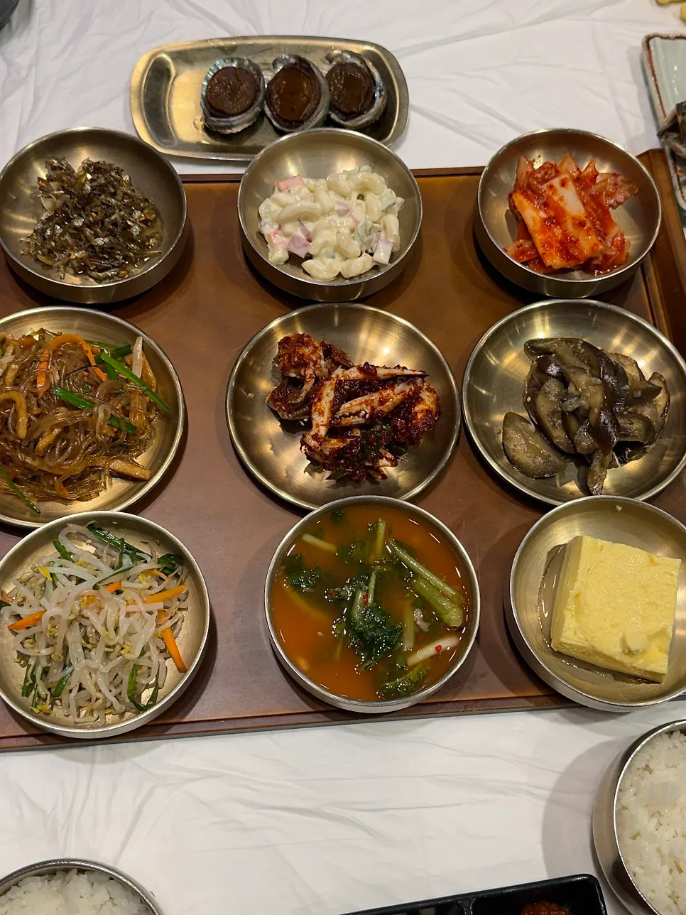 한 번에 차려진 정식 상차림