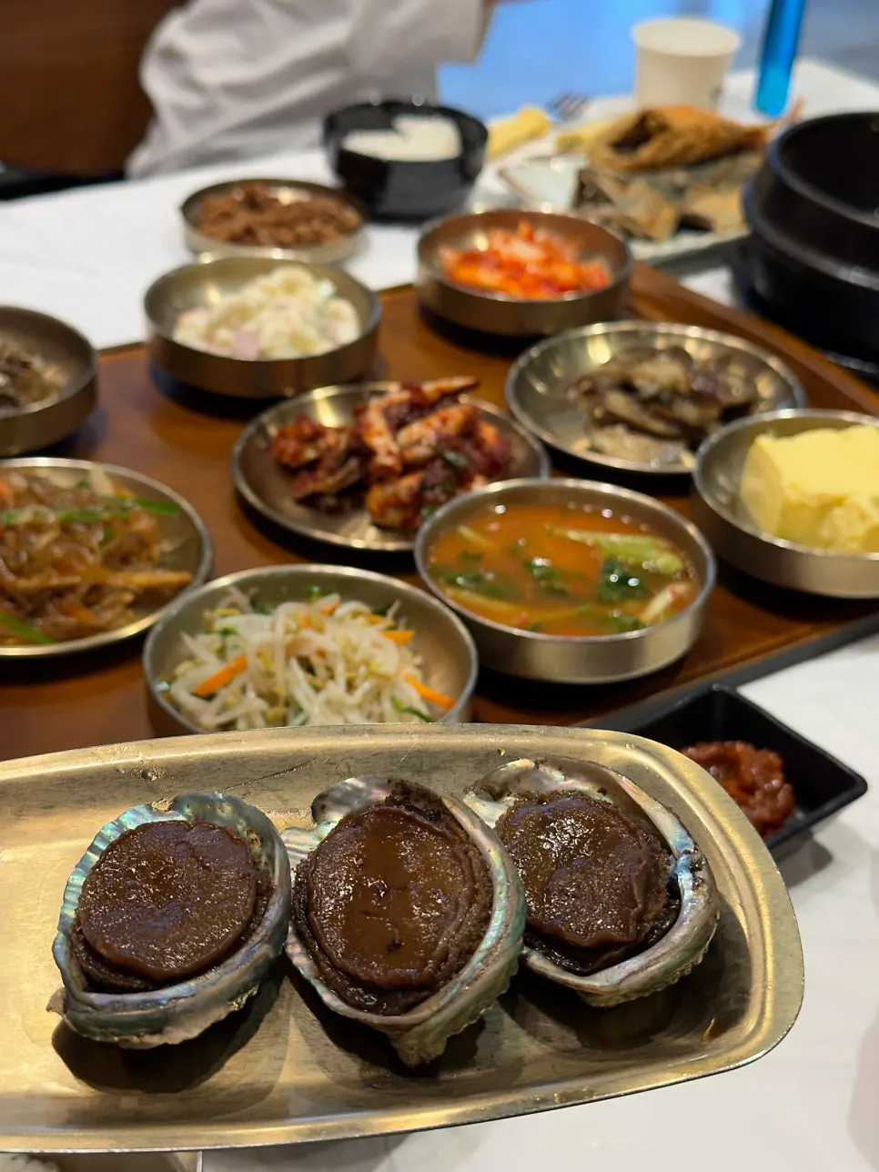 개인 그릇에 덜어 먹는 된장찌개