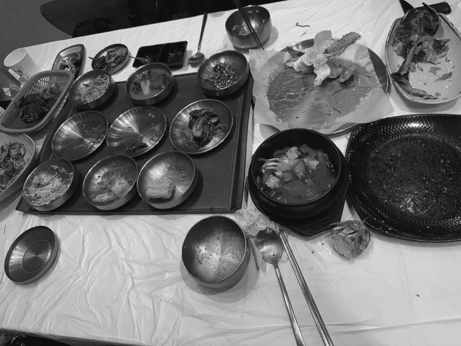 Full wide shot of the two-person set meal at Yun Sikdang