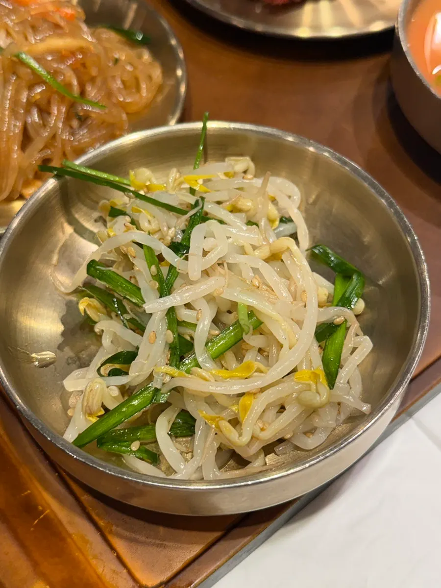 윤식당 기본 밑반찬 접시