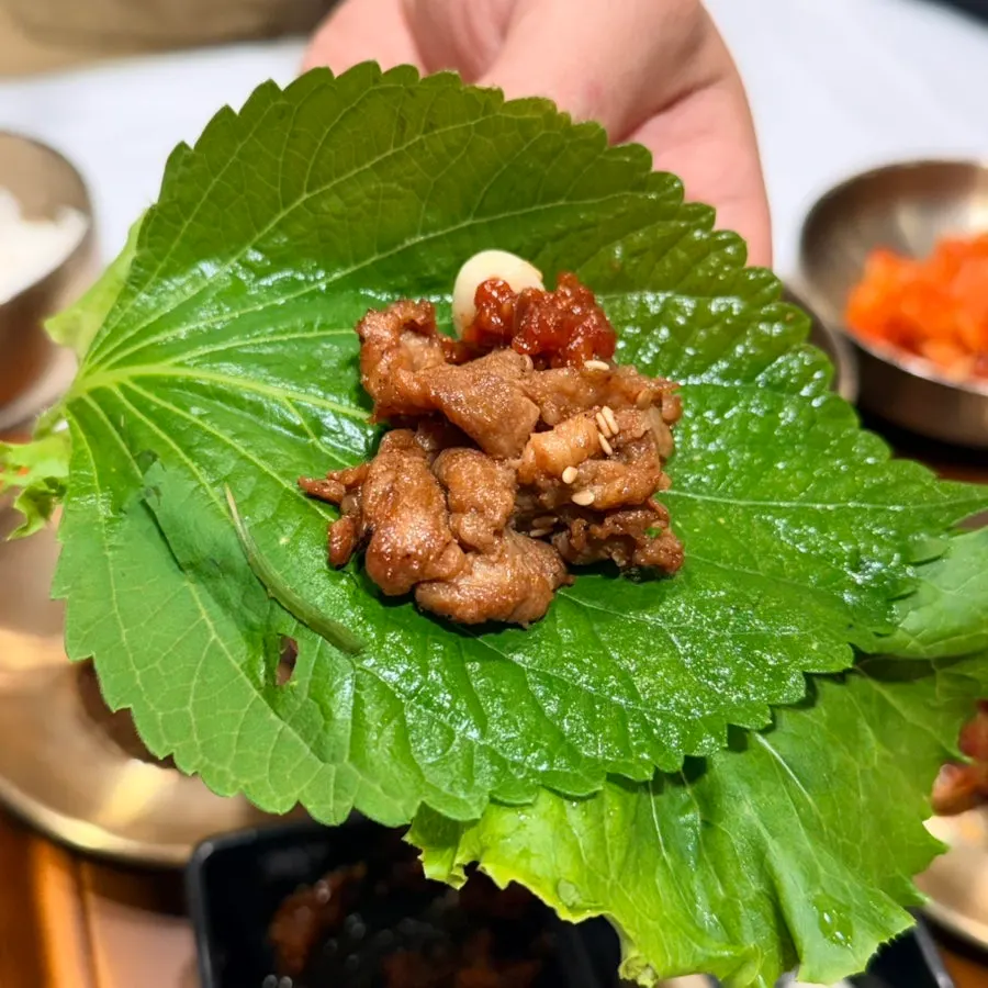 전복장 접시 클로즈업