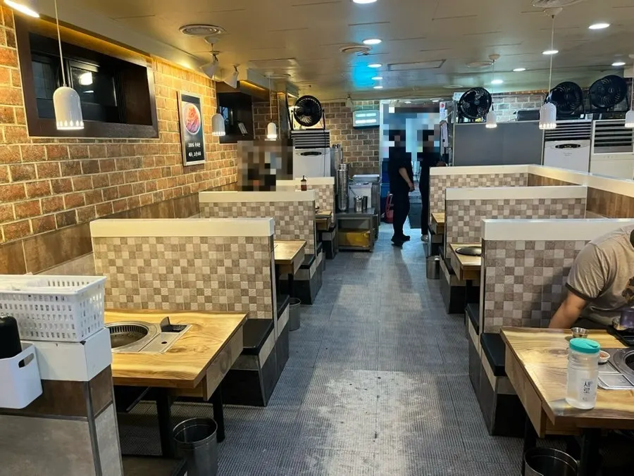 맛찬들왕소금구이 모란점 내부 전경