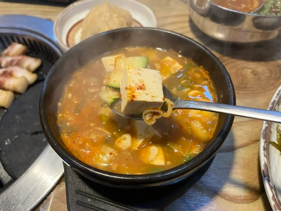 세트에 포함된 된장찌개