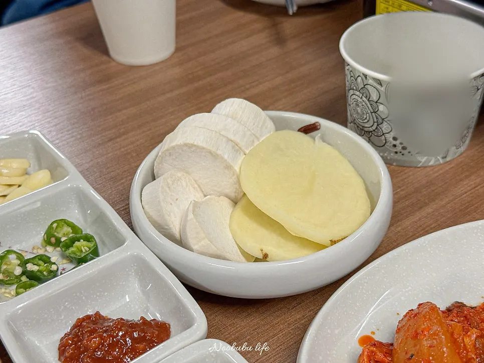 Basic side dish setup after ordering meat