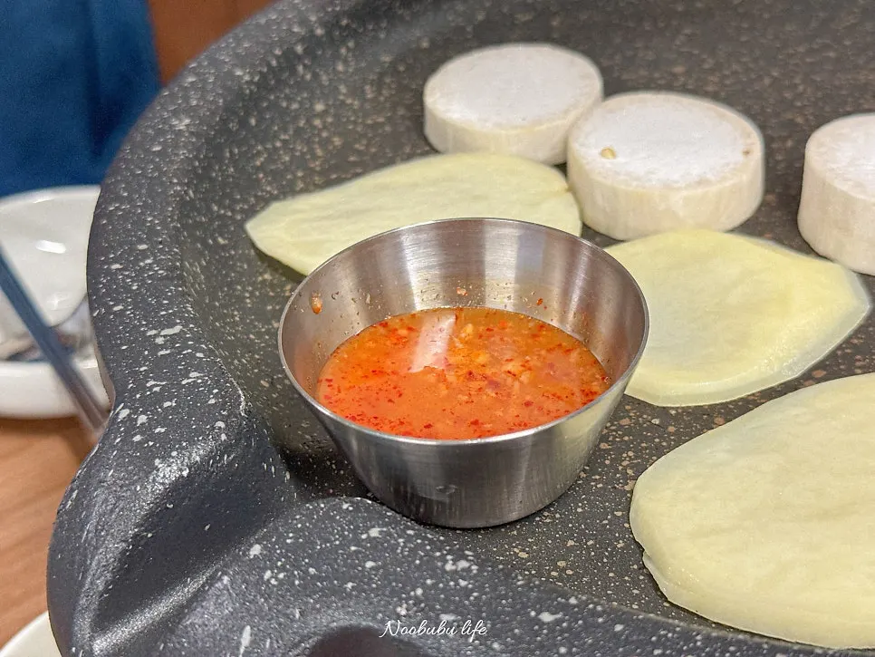 Barley doenjang, egg roe sauce, wasabi and salt dipping sauces