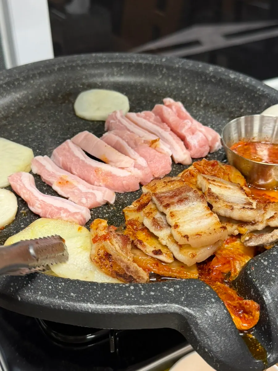 Jjondeuksal asado de textura tierna