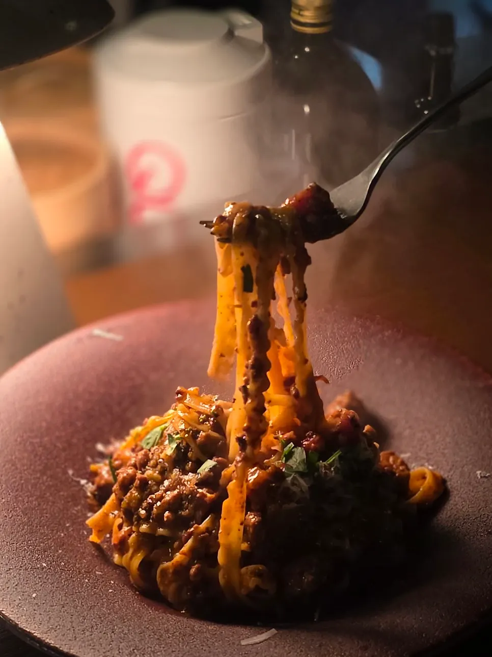 Ragu sauce clinging to daoxiaomian-style noodles