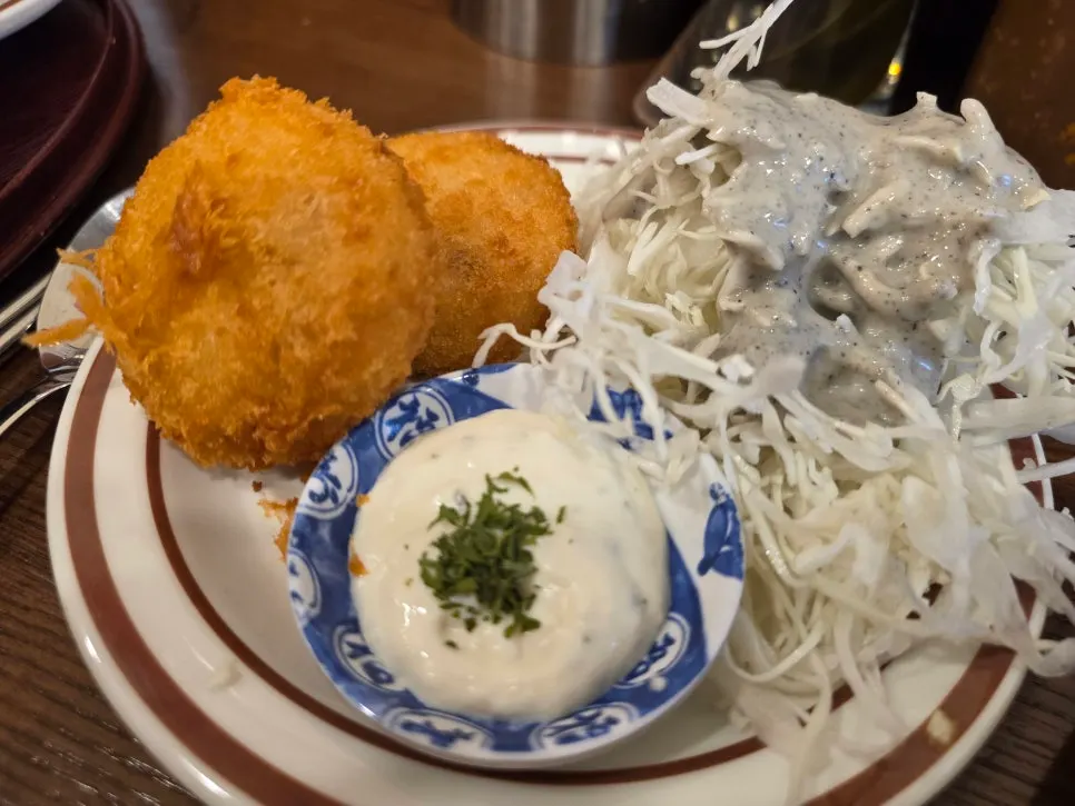 Mazesoba noodles after being mixed together