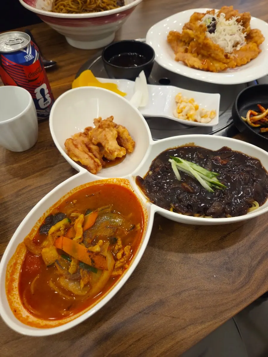 The jjajang, jjamppong, and tangsuyuk solo set spread