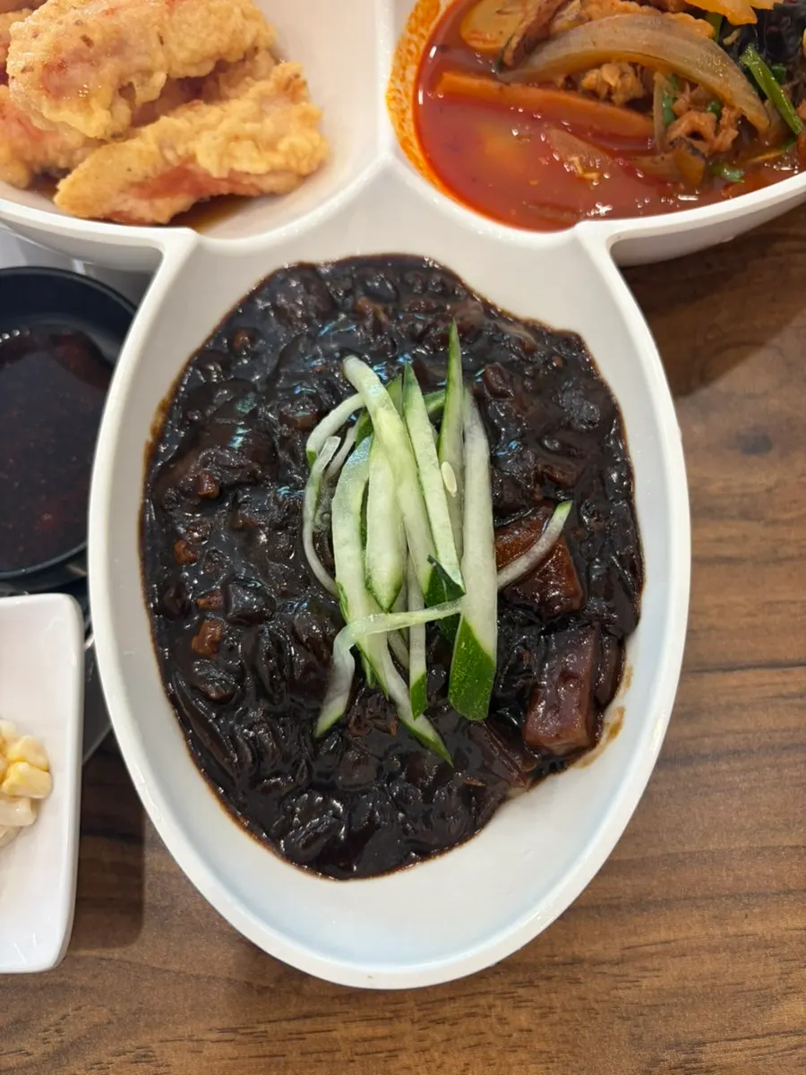 1인세트에 함께 나온 탕수육