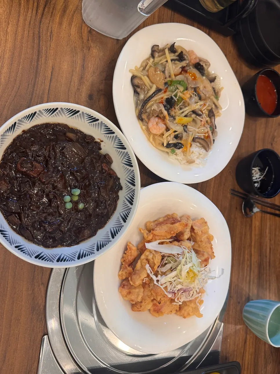 Eating jjajang together with tangsuyuk