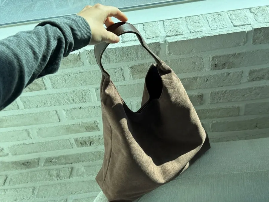 Meda Bag suede bag used in everyday winter life