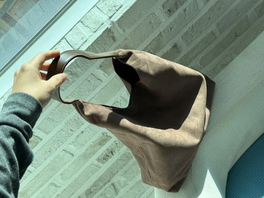 Meda Bag suede shoulder bag that suits winter clothes