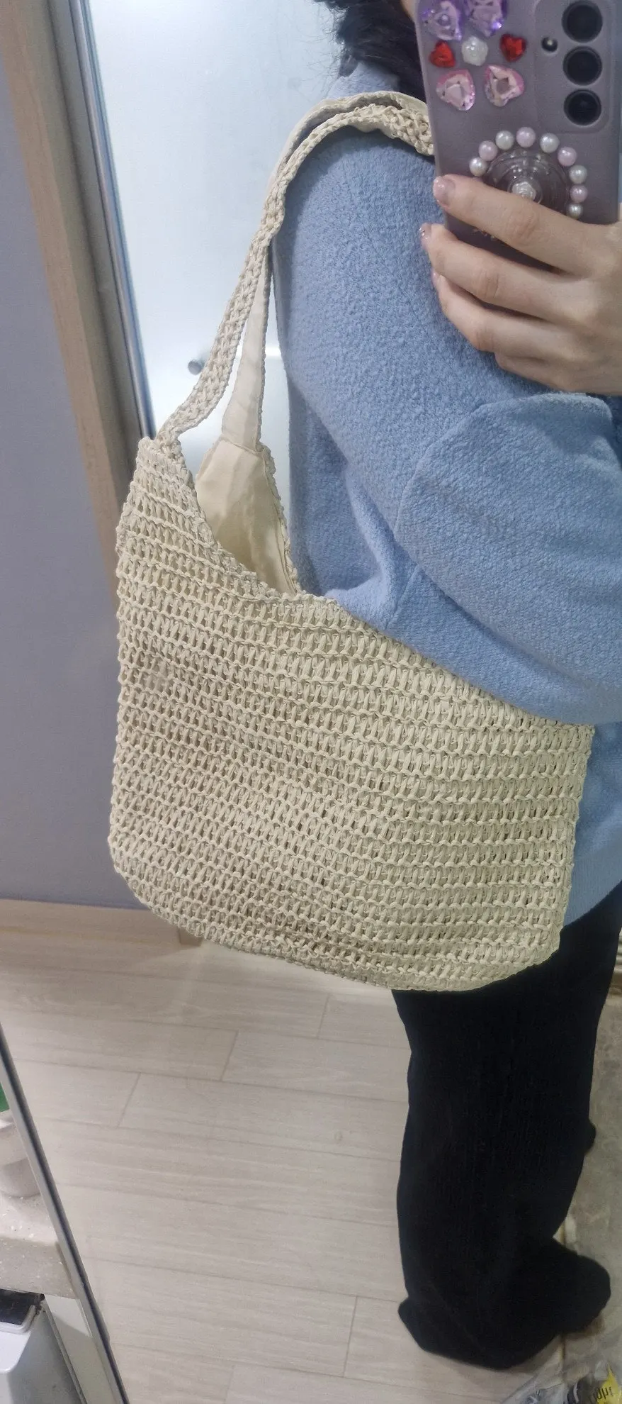 Meda Bag with natural color and net weaving