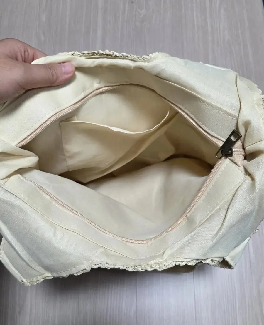 내부 포켓이 있는 메다백 라탄 숄더백 안쪽
